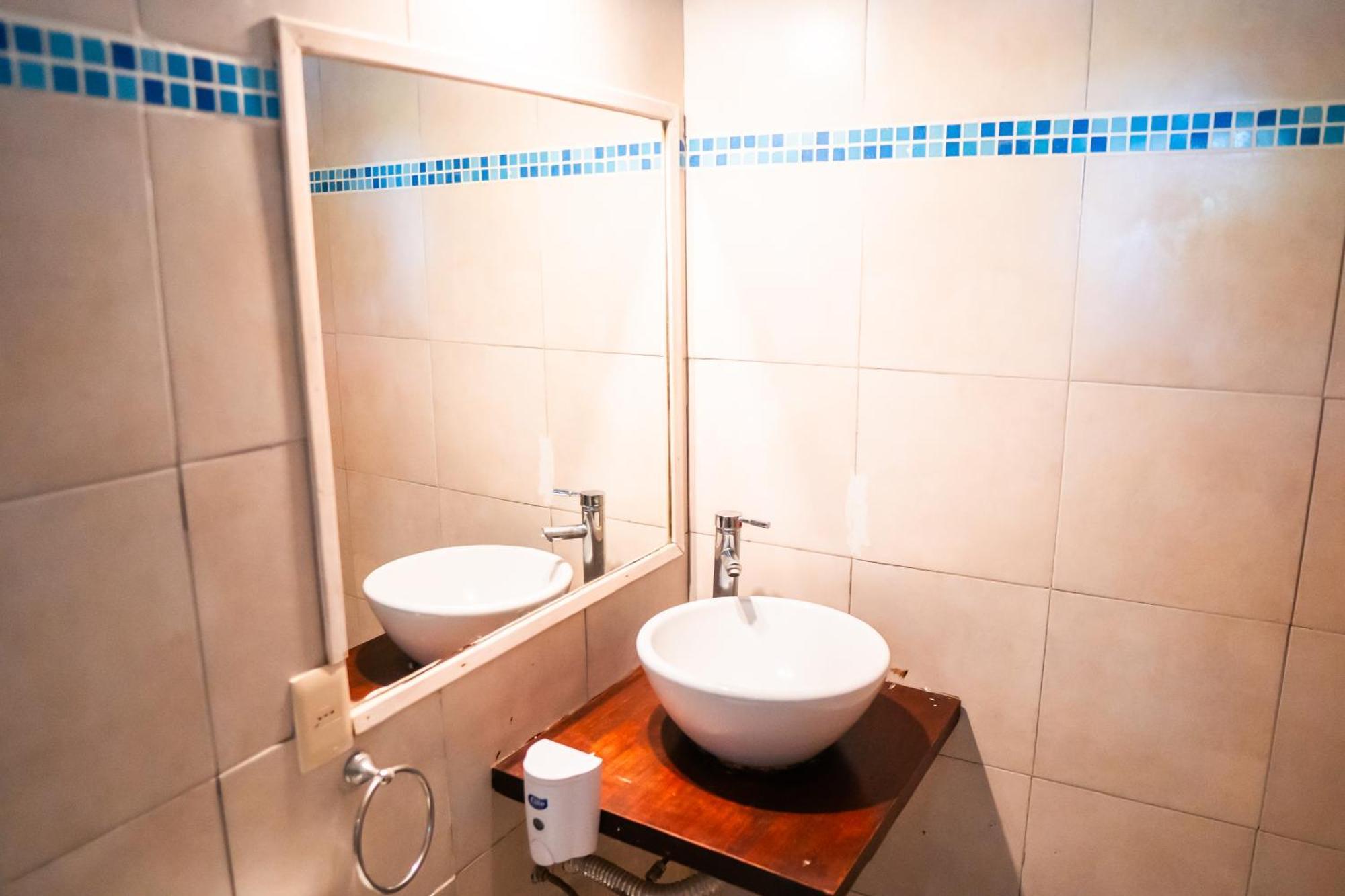 La Rubia Hostel ลาเปเดรรา ภายนอก รูปภาพ
